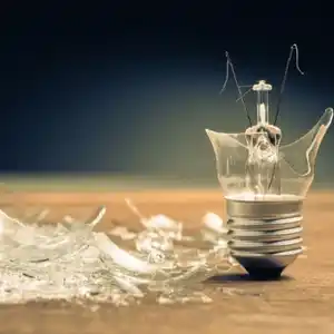 lamp-breaking-safety-tips
